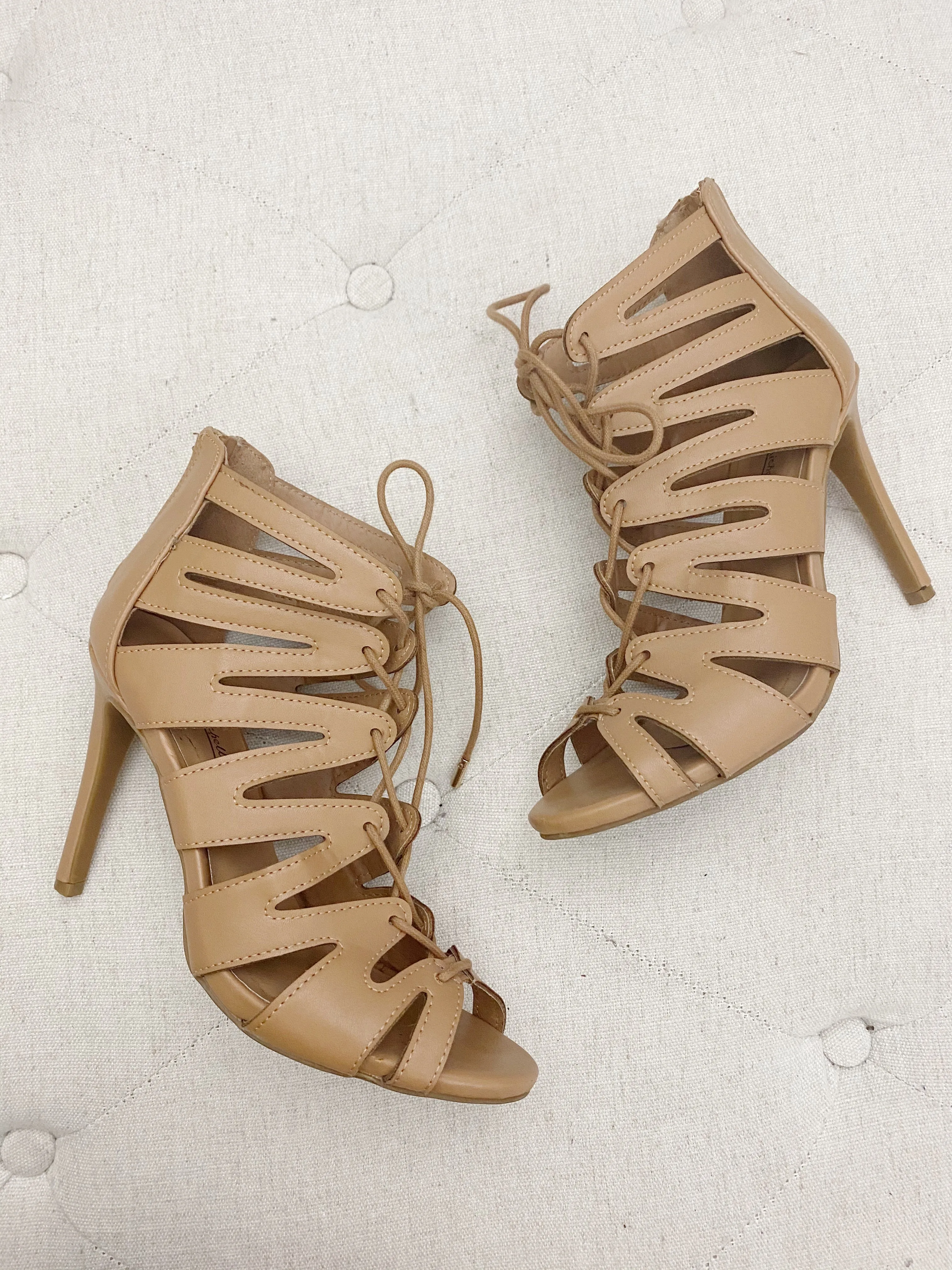 Anne Michelle Tan Heels size 6.5