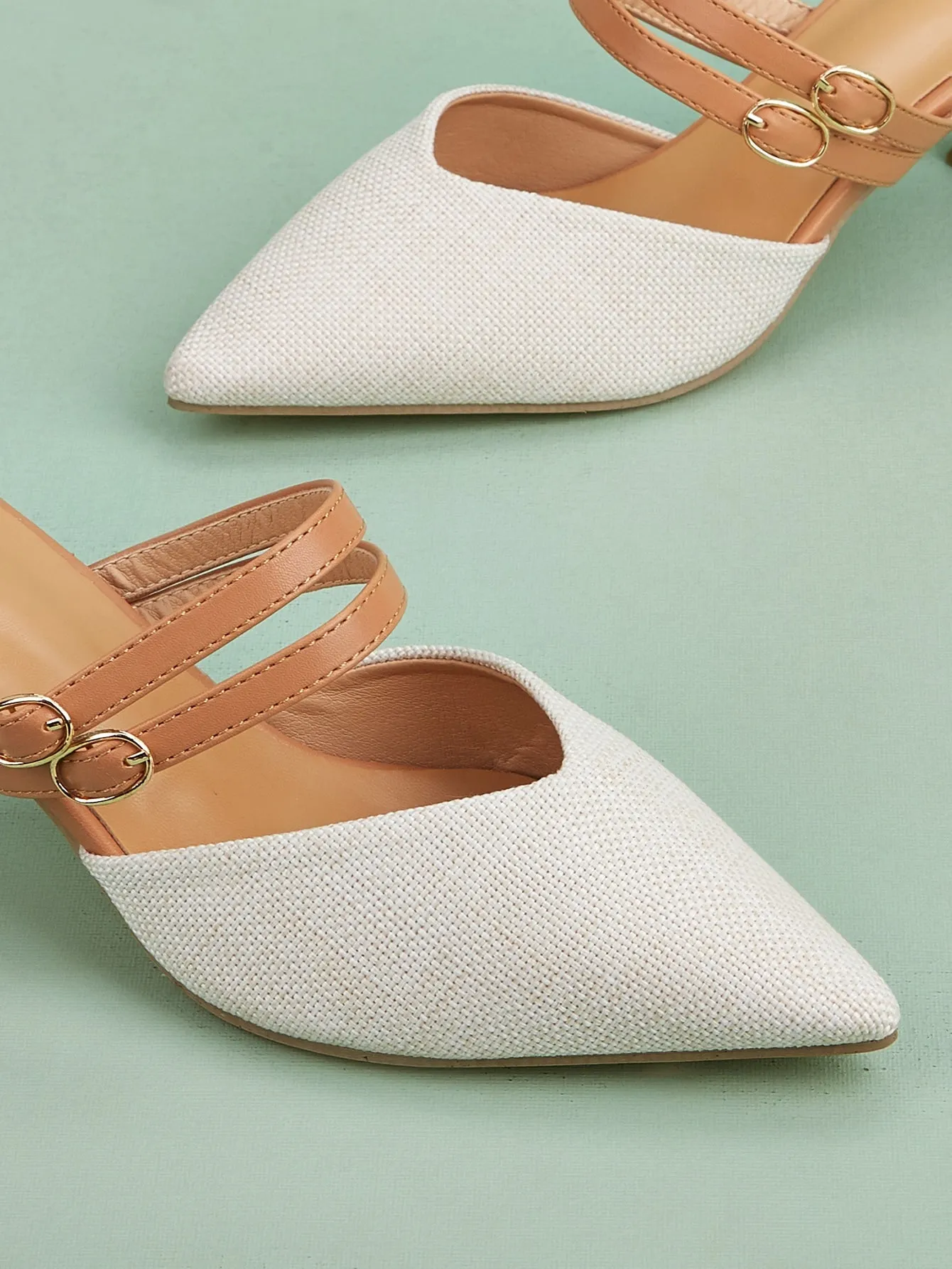 Buckle Detail Point Toe Flat Mules