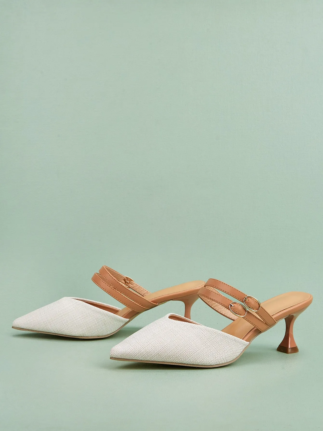 Buckle Detail Point Toe Flat Mules