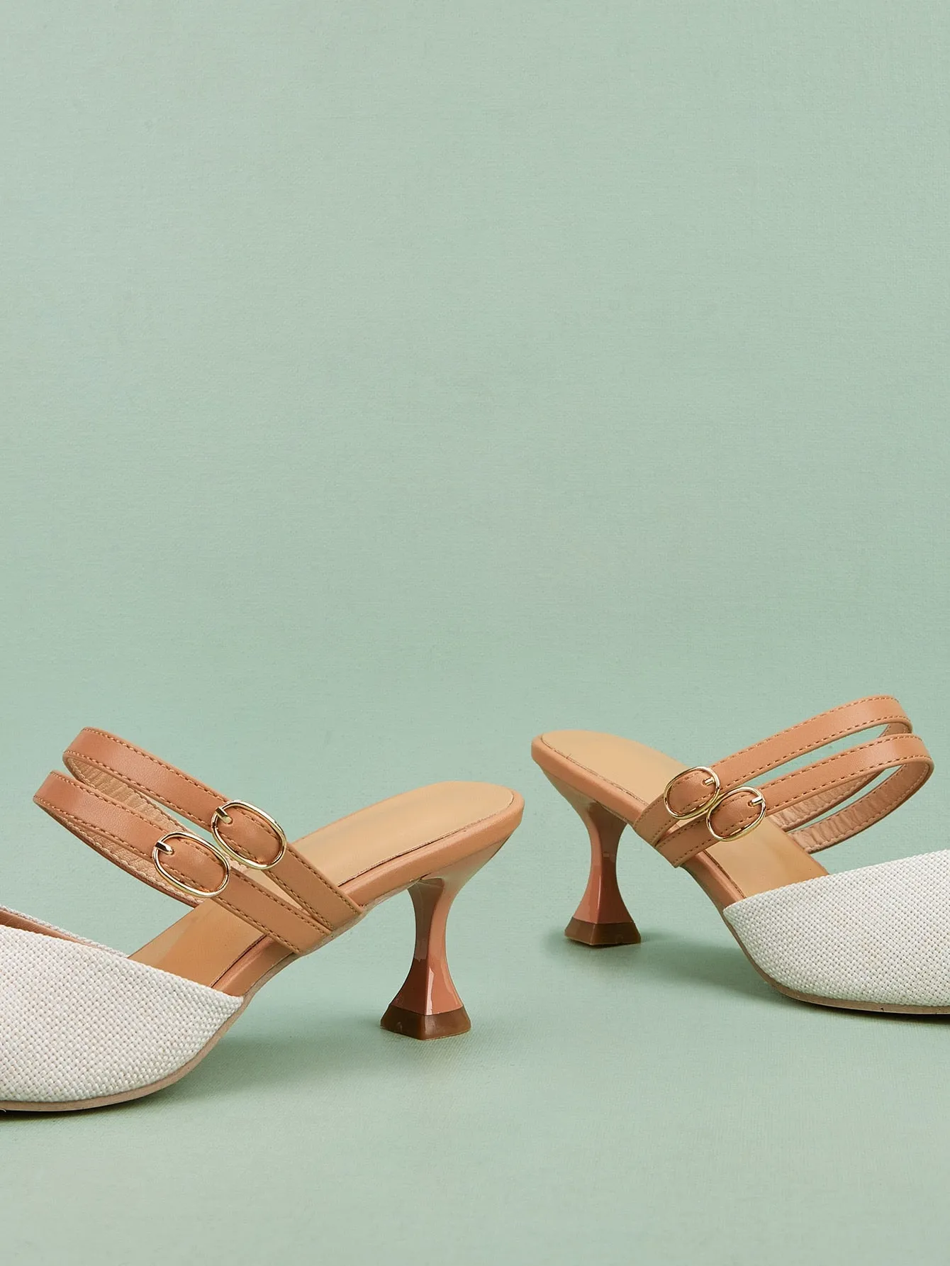 Buckle Detail Point Toe Flat Mules