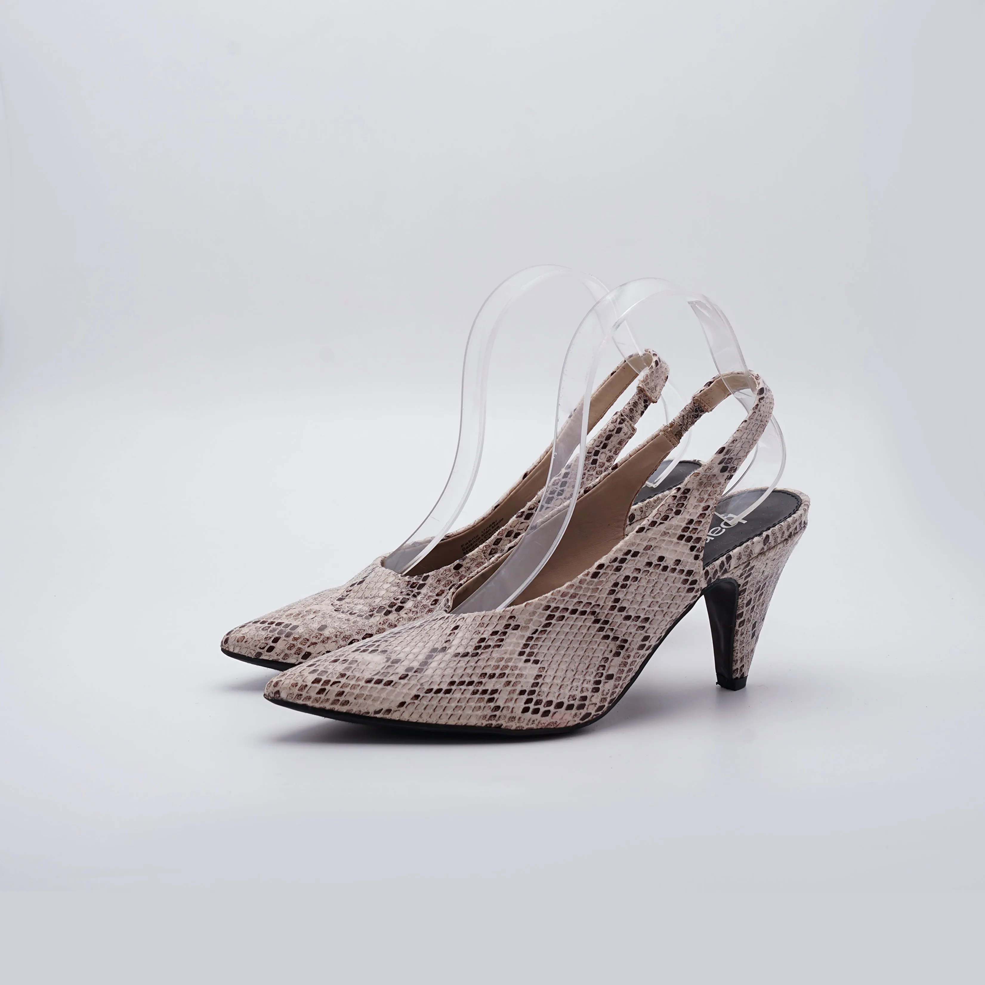 Europian Pointed Toe Pumps, Short Heel