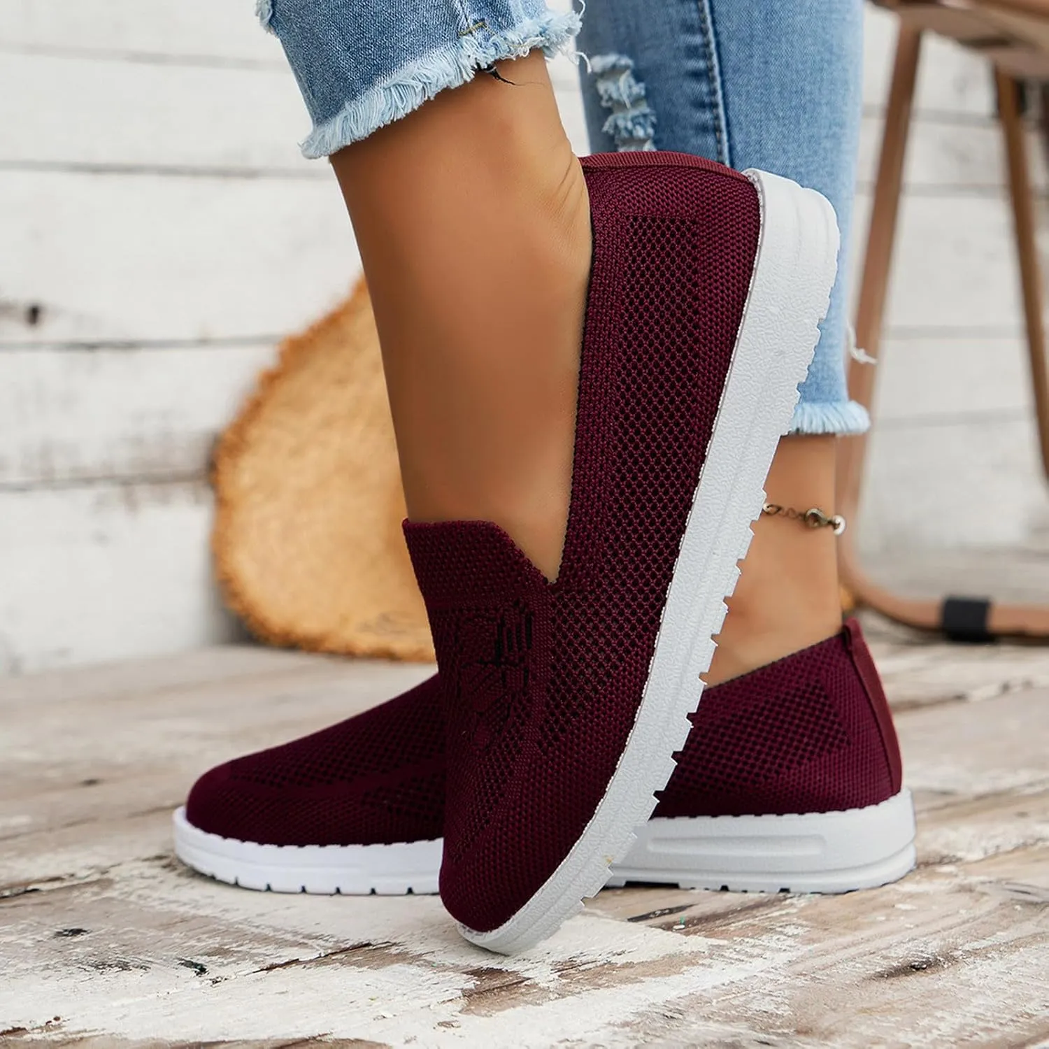 Ladies Fashion Breathable Mesh Printed Flat Bottomed Casual Sports Shoes Women's Street Cleats Friends Sneaker