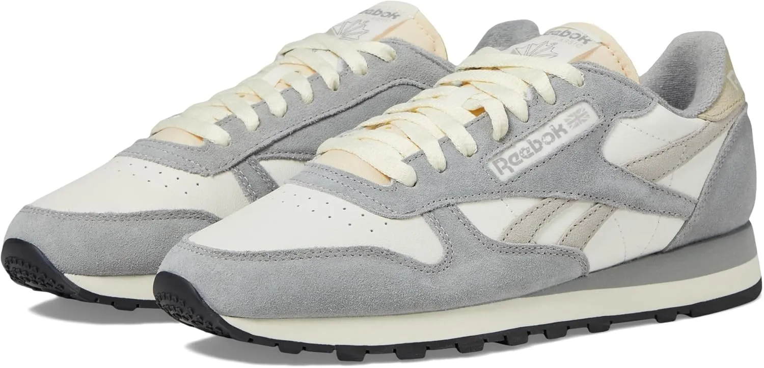 Reebok Unisex Classic Leather Sneakers Legacy, Chalk/Grey 3/Moonstone, 11 US Men